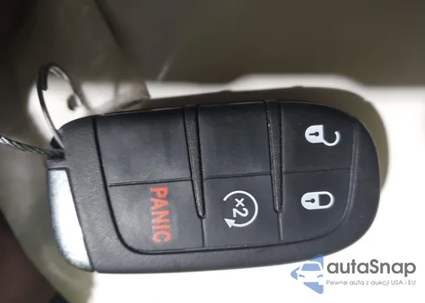 2020 Jeep Renegade Latitude 4X4 z USA, uszkodzony, nr VIN ZACNJBBB3LPL39179